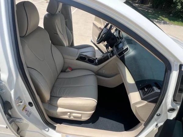 2009 Toyota Venza - Image 11 of 31