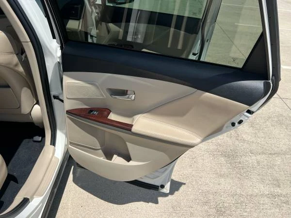2009 Toyota Venza - Image 12 of 31