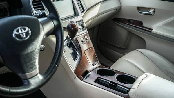 2009 Toyota Venza - Image 4 of 21