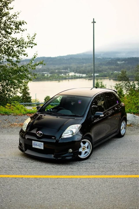 2009 Toyota Yaris - Image 3 of 10