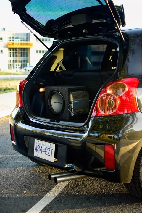 2009 Toyota Yaris - Image 6 of 10