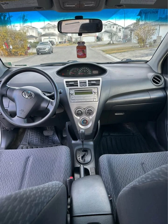 2009 Toyota Yaris - Image 8 of 8