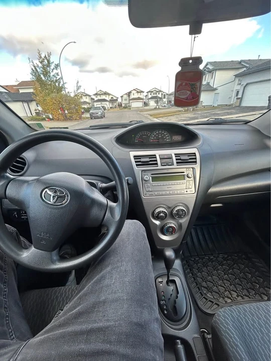 2009 Toyota Yaris - Image 5 of 8