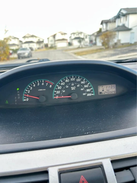 2009 Toyota Yaris - Image 6 of 8