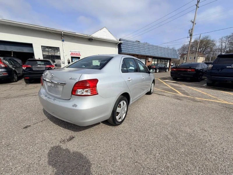 2009 Toyota Yaris - Image 9 of 12