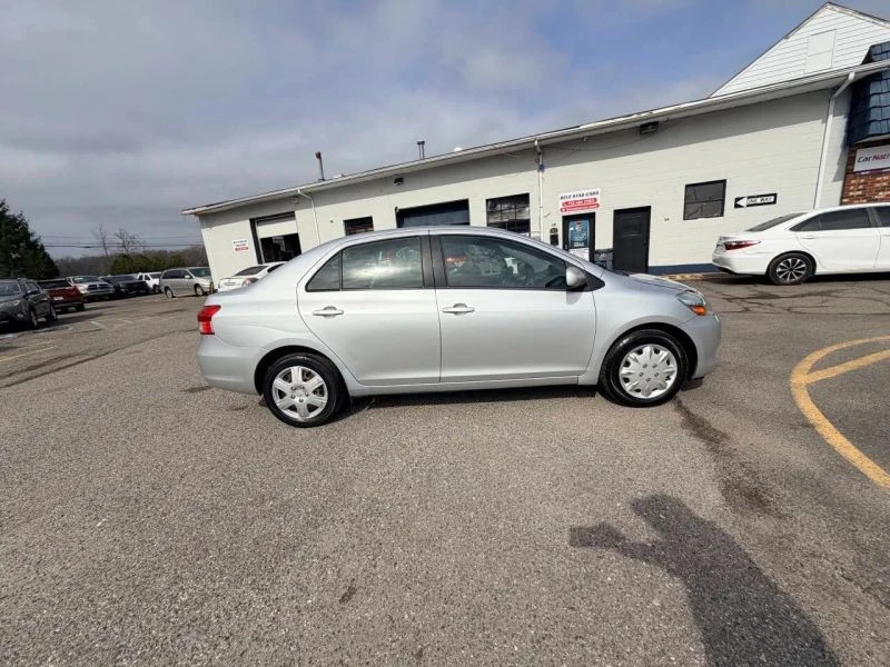 2009 Toyota Yaris - Image 6 of 12