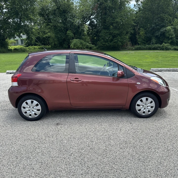 2009 Toyota Yaris - Image 2 of 12
