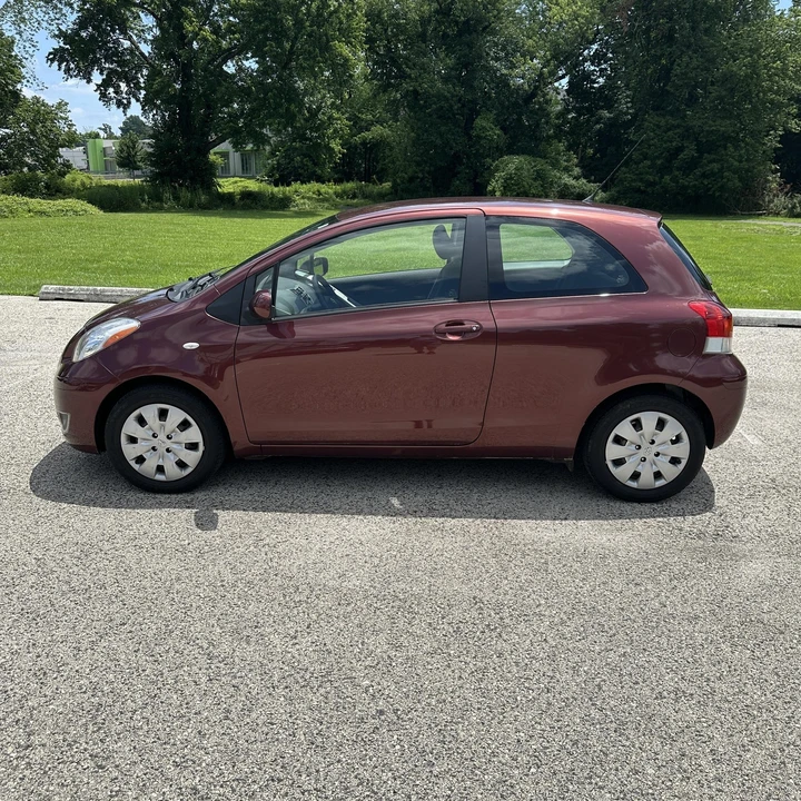 2009 Toyota Yaris - Image 8 of 12