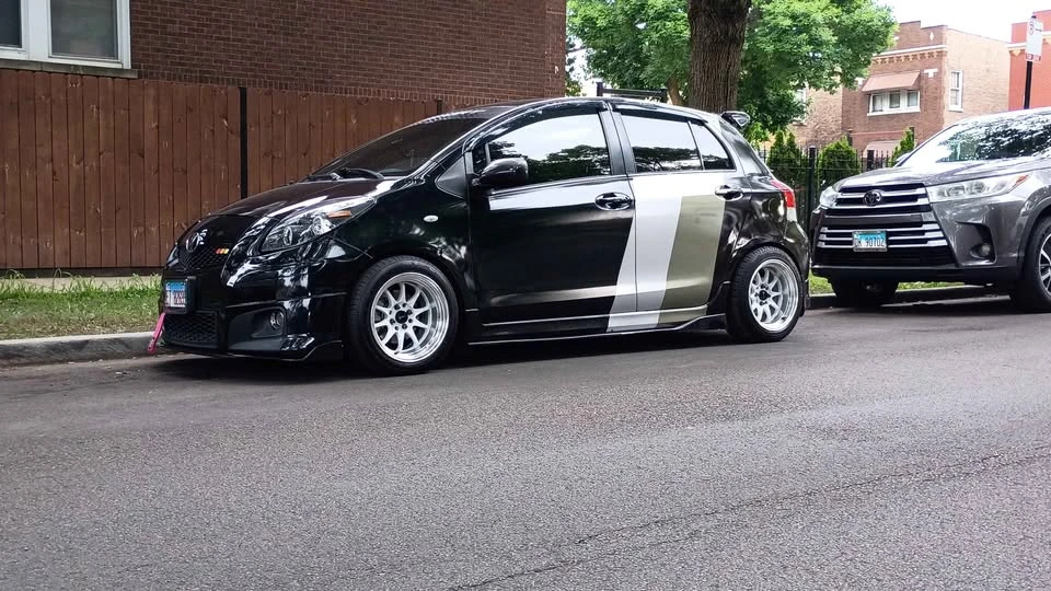 2009 Toyota Yaris - Image 2 of 15