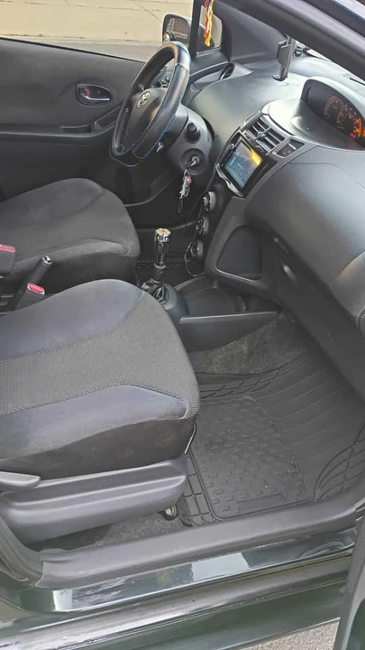 2009 Toyota Yaris - Image 9 of 15
