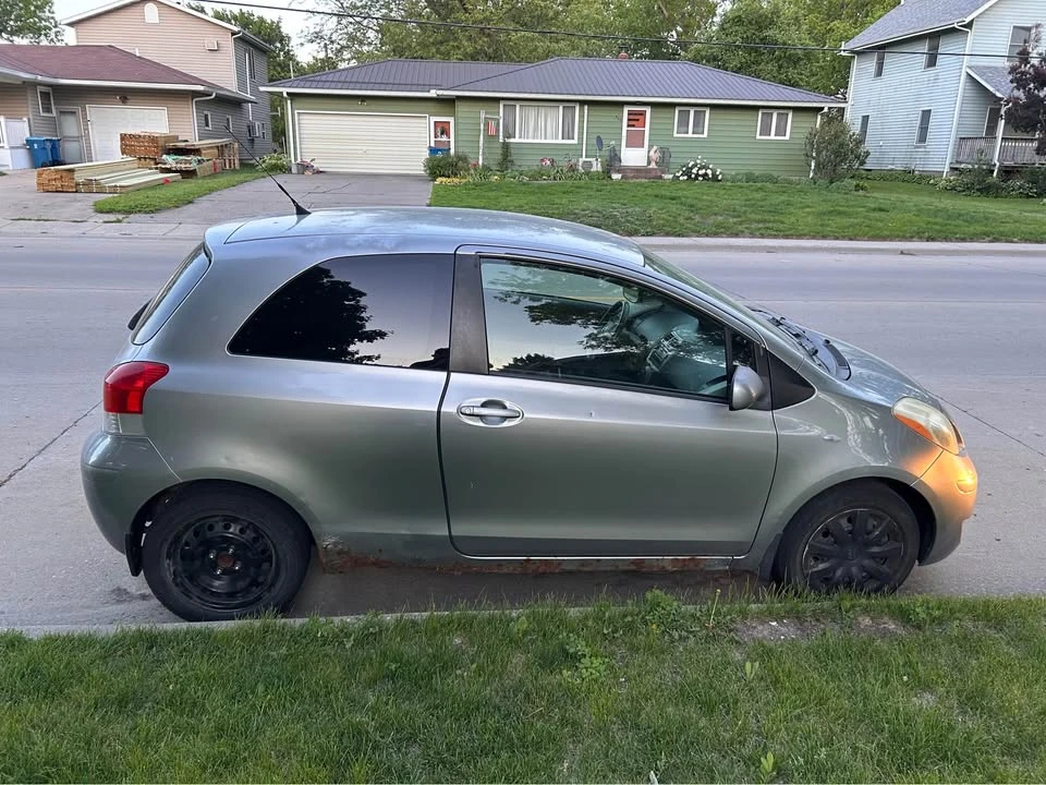2009 Toyota Yaris - Image 7 of 11