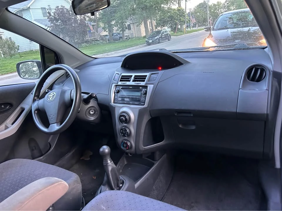 2009 Toyota Yaris - Image 8 of 11
