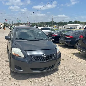 2009 Toyota Yaris LE Sedan 4D