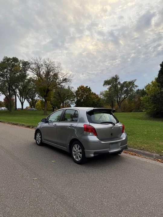 2009 Toyota Yaris - Image 6 of 17