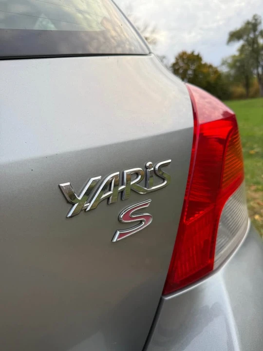2009 Toyota Yaris - Image 5 of 17