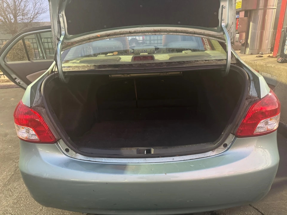 2009 Toyota Yaris - Image 7 of 10