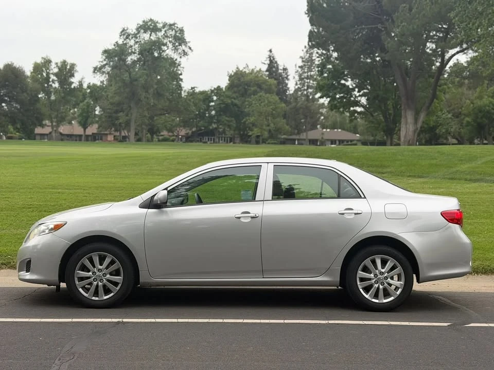 2009 Toyota Corolla 10th Gen - Image 2 of 11