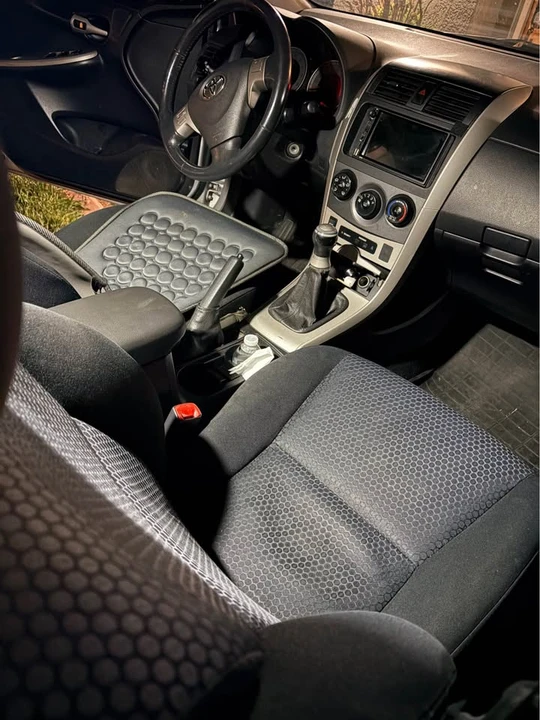 2009 Toyota Corolla 10th Gen - Image 8 of 14