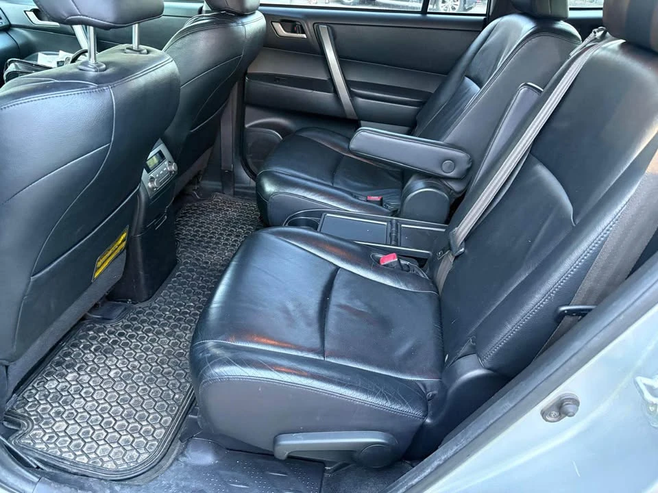 2009 Toyota Highlander - Image 7 of 9