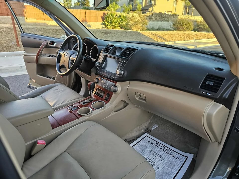 2009 Toyota Highlander - Image 14 of 20