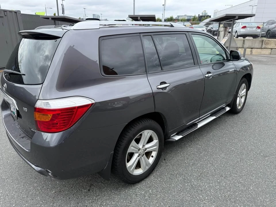 2009 Toyota Highlander - Image 2 of 18