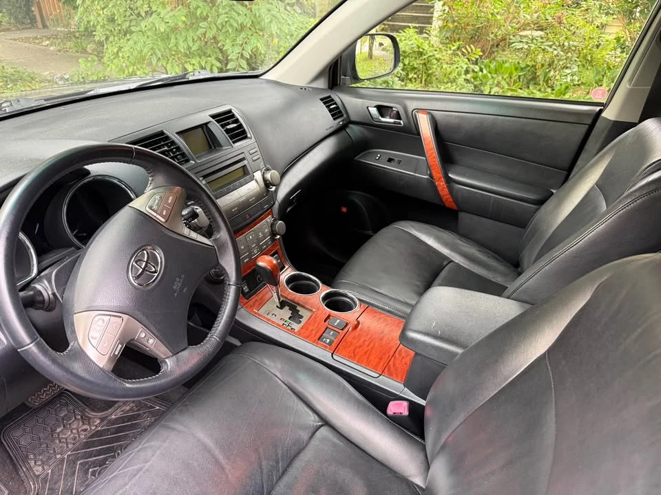 2009 Toyota Highlander - Image 8 of 18