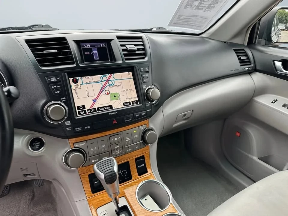 2009 Toyota Highlander - Image 10 of 14