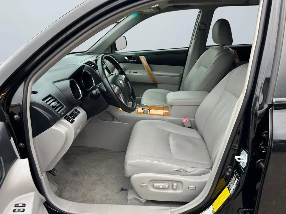 2009 Toyota Highlander - Image 8 of 14