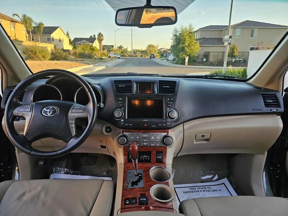 2009 Toyota Highlander - Image 12 of 20