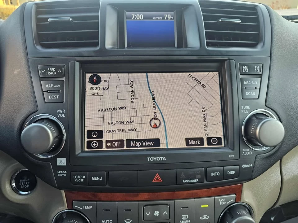 2009 Toyota Highlander - Image 16 of 20