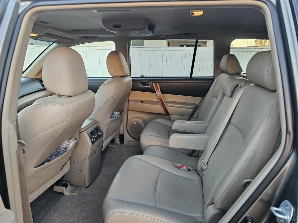 2009 Toyota Highlander - Image 11 of 20