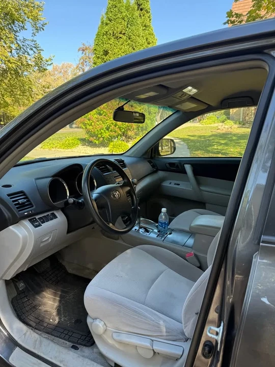 2009 Toyota Highlander - Image 11 of 12