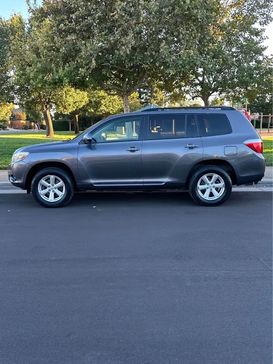 2009 Toyota Highlander - Image 2 of 8