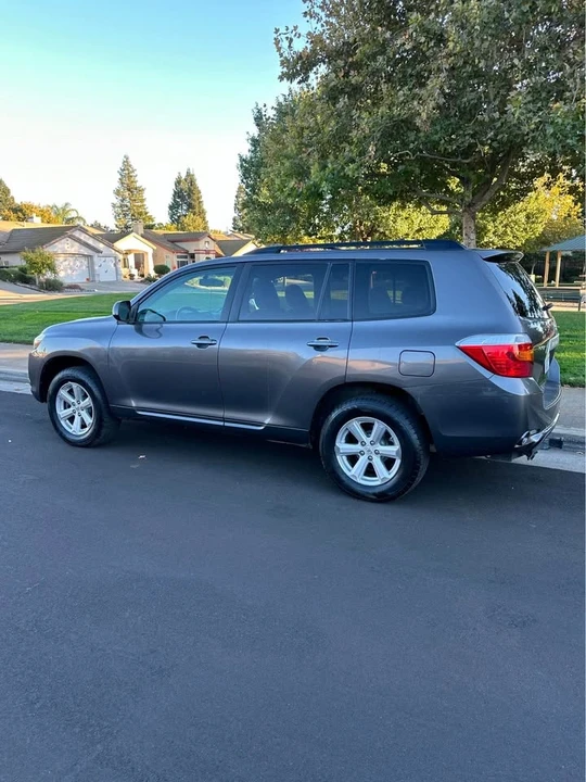 2009 Toyota Highlander - Image 3 of 8