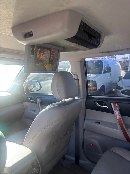 2009 Toyota Highlander - Image 9 of 14