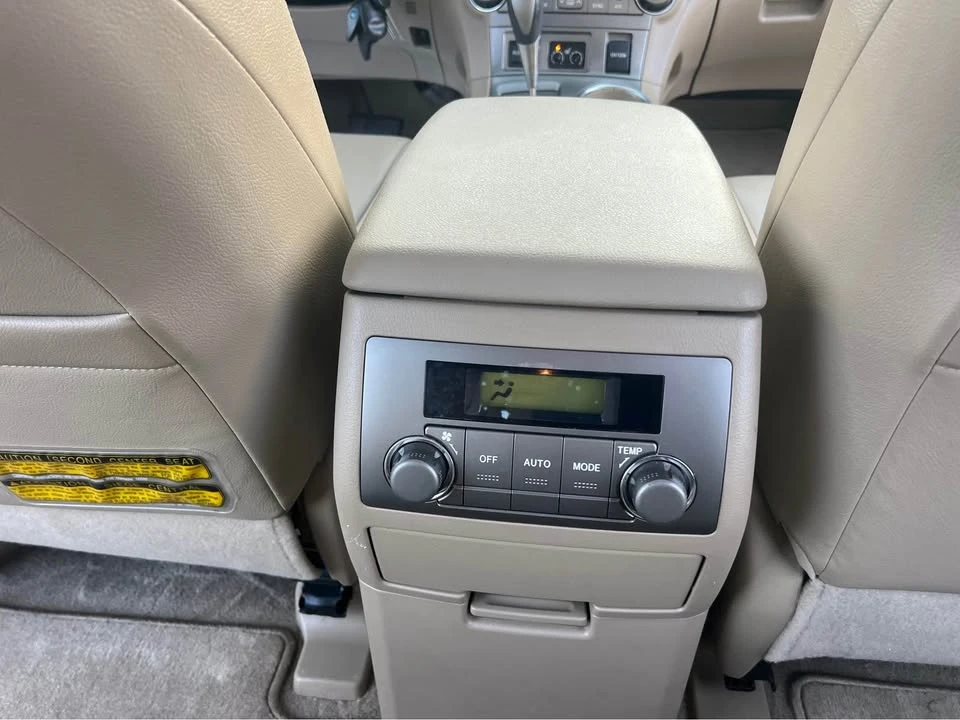 2009 Toyota Highlander - Image 14 of 20