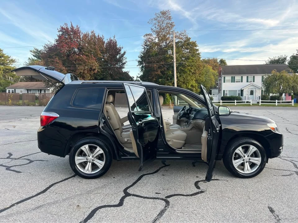 2009 Toyota Highlander - Image 13 of 20