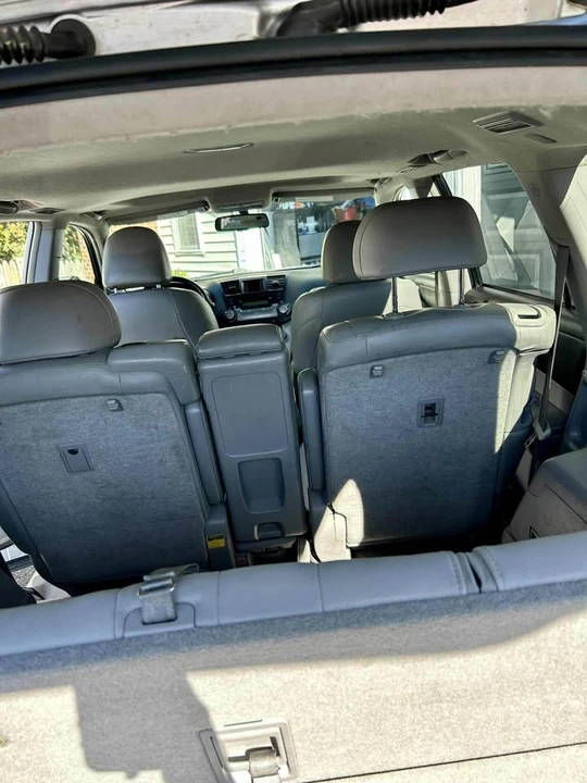 2009 Toyota Highlander - Image 12 of 16