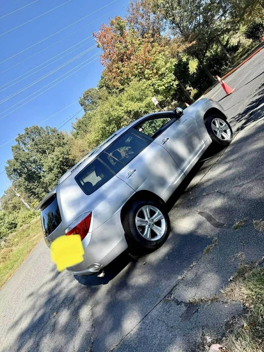 2009 Toyota Highlander - Image 2 of 16