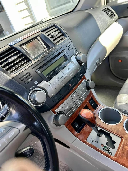 2009 Toyota Highlander - Image 6 of 16