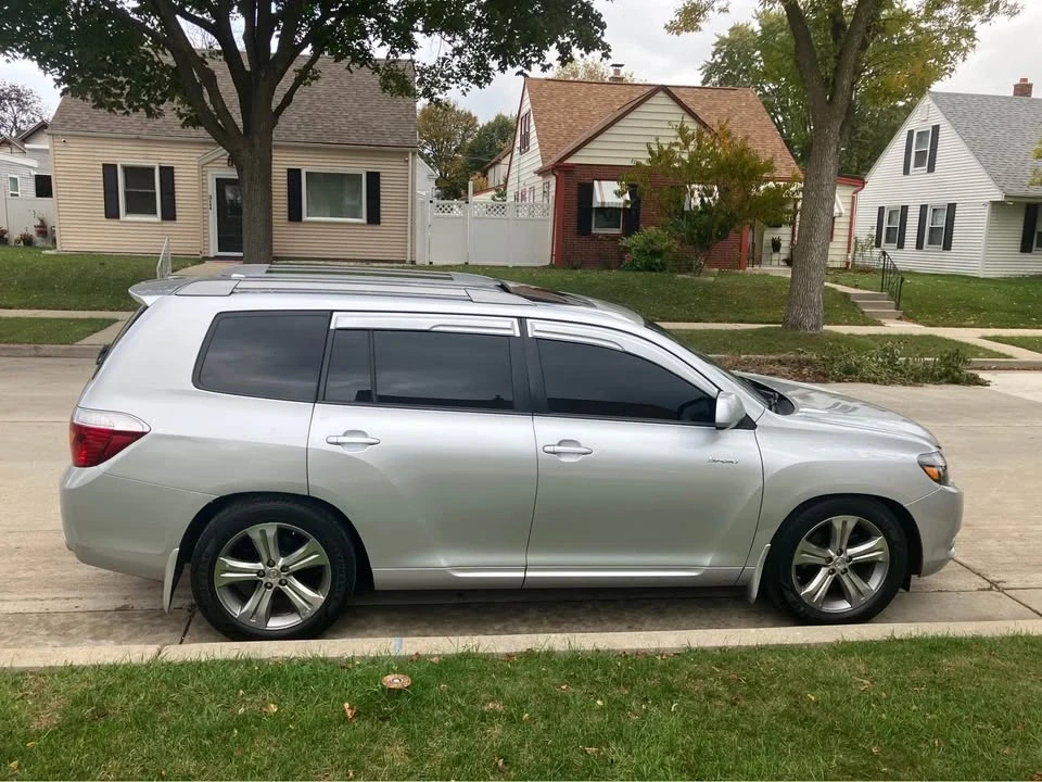 2009 Toyota Highlander - Image 9 of 16