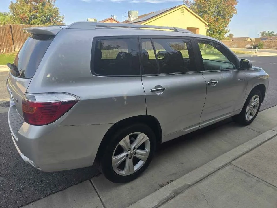 2009 Toyota Highlander - Image 2 of 10