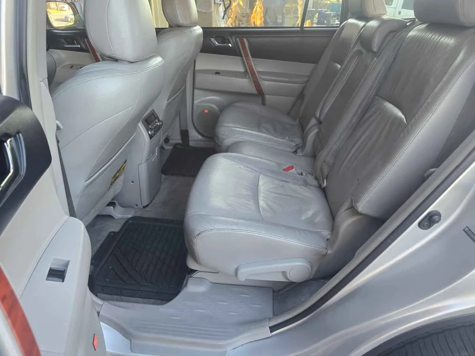 2009 Toyota Highlander - Image 10 of 10