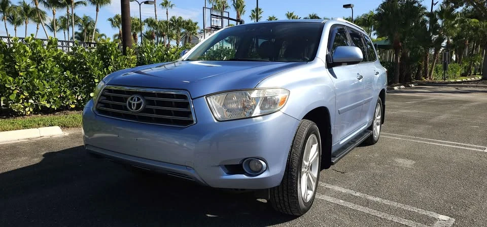 2009 Toyota Highlander - Image 2 of 20