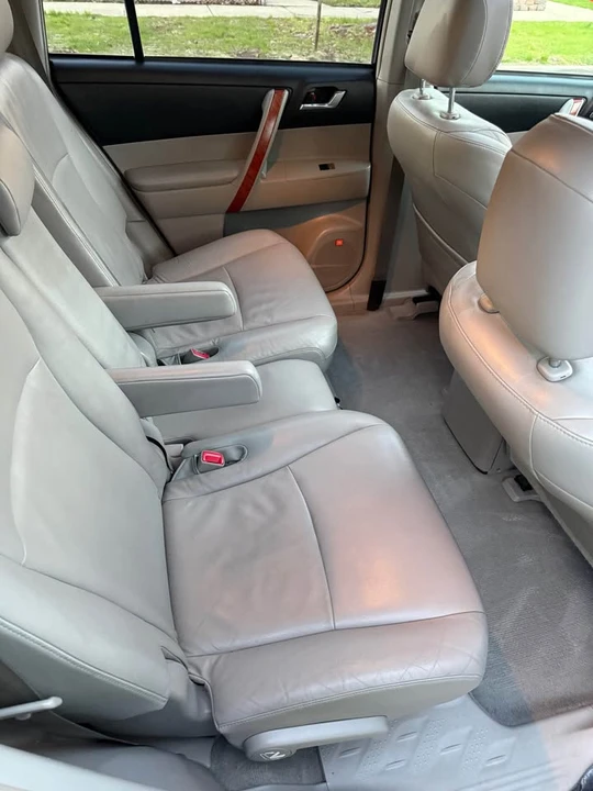 2009 Toyota Highlander - Image 13 of 18