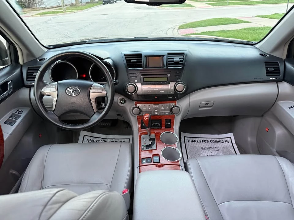 2009 Toyota Highlander - Image 8 of 18