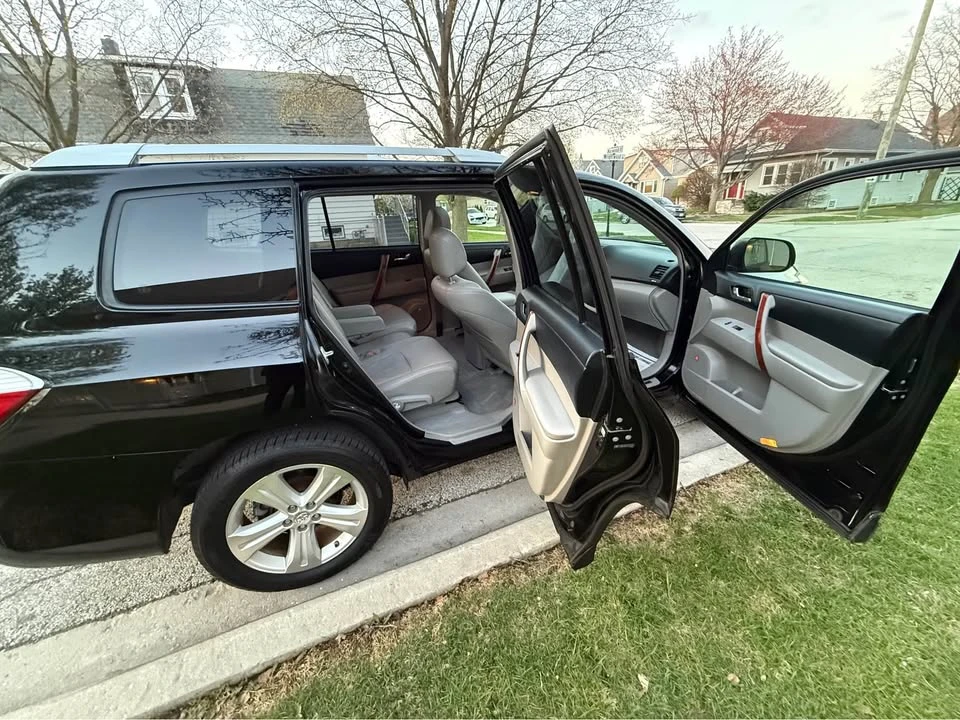 2009 Toyota Highlander - Image 11 of 18
