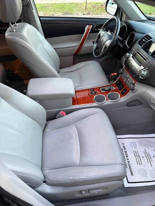 2009 Toyota Highlander - Image 10 of 18