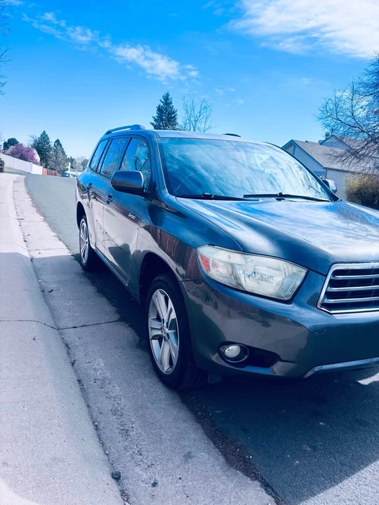 2009 Toyota Highlander - Image 2 of 19