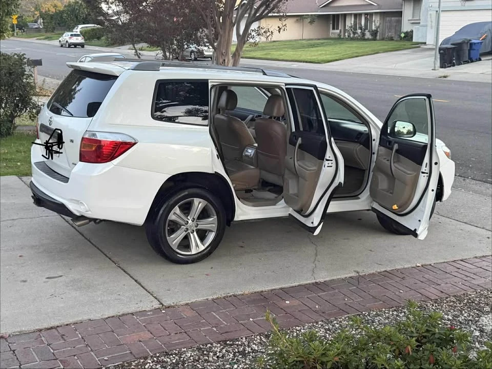 2009 Toyota Highlander - Image 3 of 14